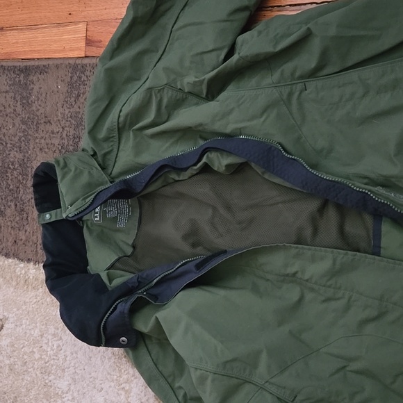 LL bean jacket - Picture 2 of 4